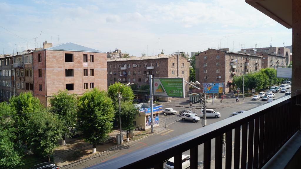 Metro Apartment Erivan Exterior foto